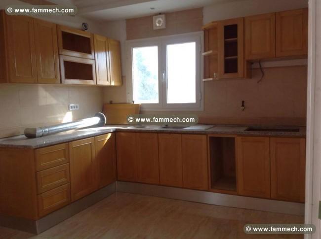 Etage de villa S2 jamais habiter cité les pins