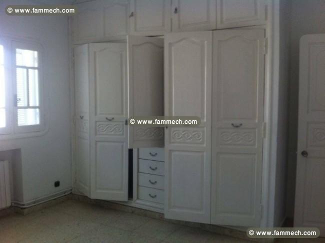 Etage de villa s4 sur la route de la marsa
