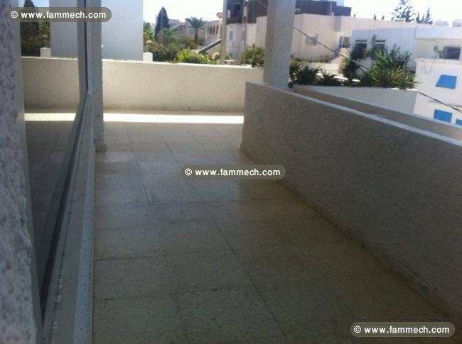 Etage de villa s4 sur la route de la marsa