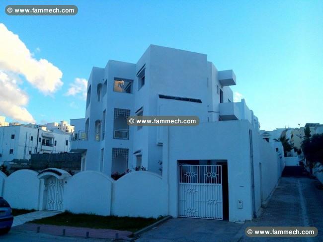 Etage neuf et indépendant de villa à ennasr 2