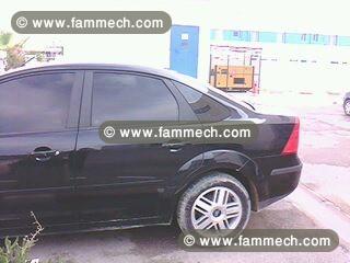 femme vend sa ford focus impeccable