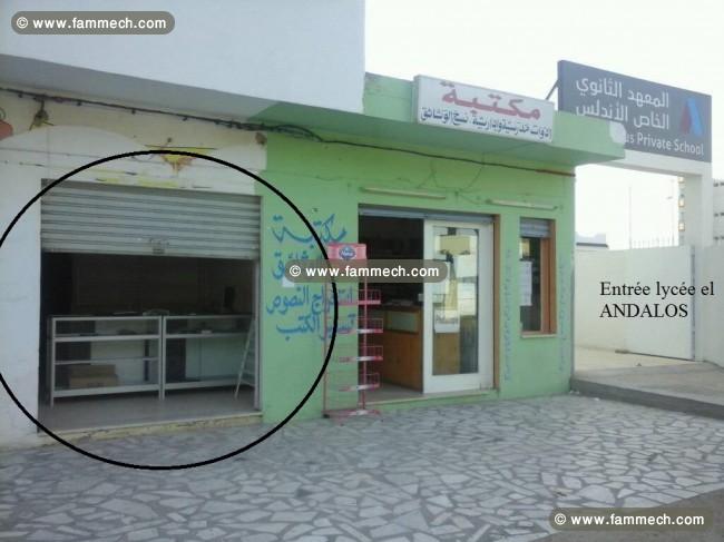 Fond de commerce 30 m2 devant fac. de Gestion