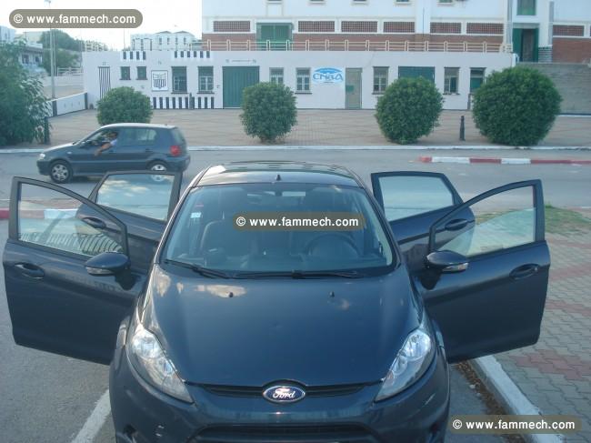 Ford fiesta très propre