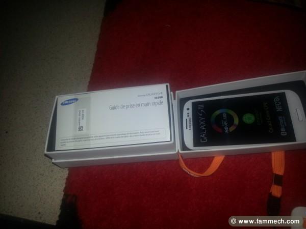 galaxie s3 cacheté couleur blanc