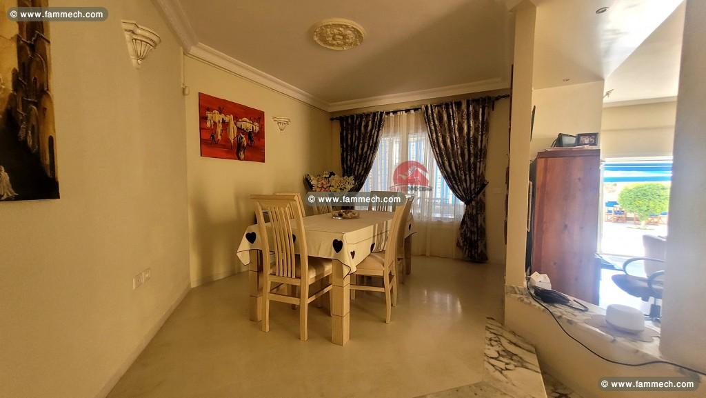 GRANDE MAISON EN ZONE TOURISTIQUE DJERBA-RÉF V590