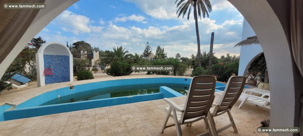 GRANDE PROPRIÉTÉ À VENDRE À DJERBA ARKOU -RÉF V668