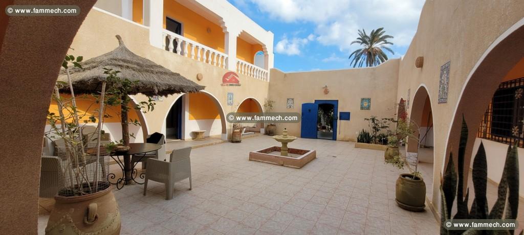 GRANDE PROPRIÉTÉ À VENDRE À DJERBA ARKOU-RÉF V668