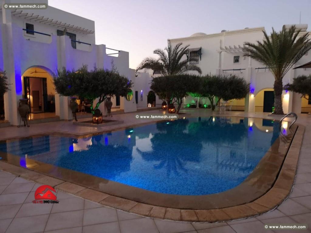 GRANDE PROPRIETE A VENDRE AU Z T DJERBA - RÉF V592