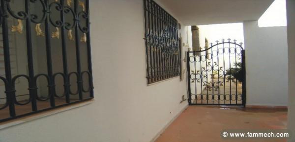 Grande villa à Bouhssina