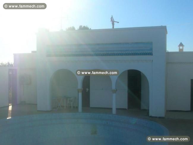 Grande villa avec piscine