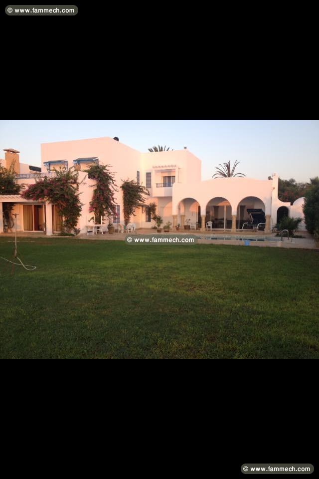 grande villa pied dans l'eau à louer