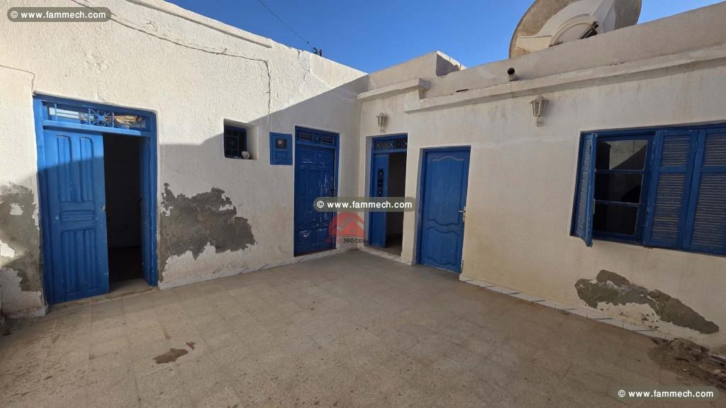 HOUCH À RÉNOVER -DJERBA HOUMT SOUK ZU - RÉF H715