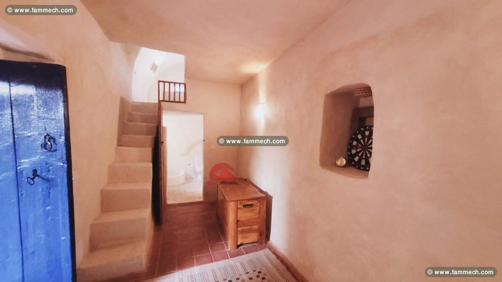 HOUCH TYPIQUE DJERBIEN  À BAZIM DJERBA ZA-RÉF V687