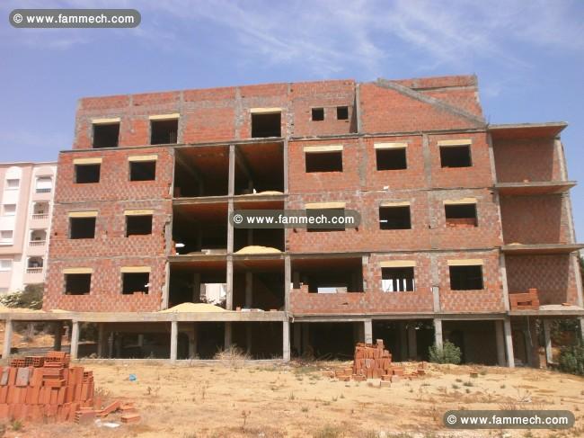 Immeuble en cours de construction a chatt meriem