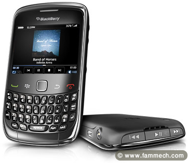 Iphone 3GS 32G noire et blackberry curve 9300 noir