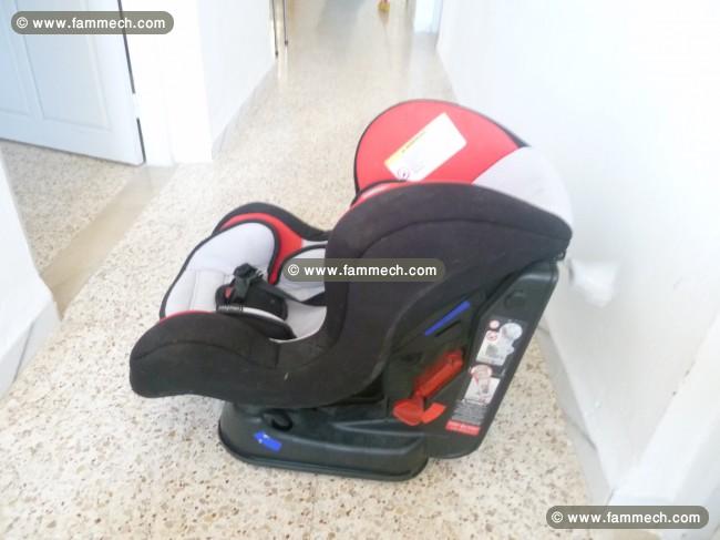 lit bébé pliant et chaise auto pour bébé