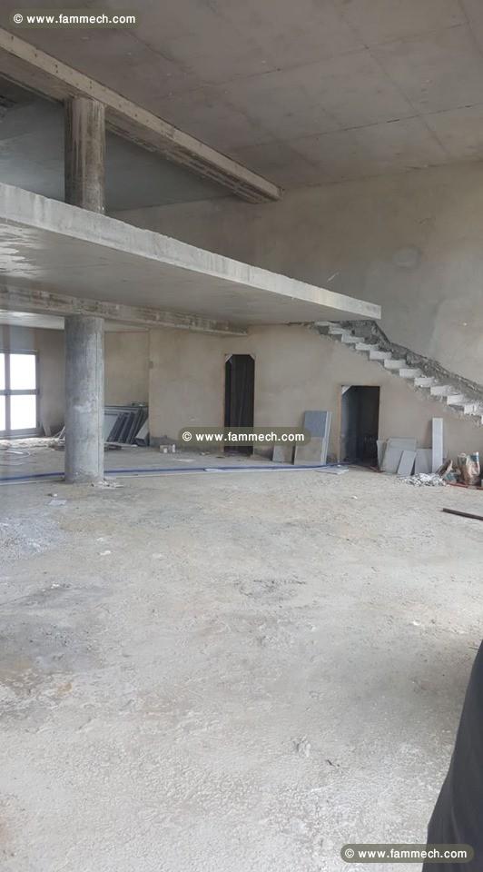 local en open space de 252m2 Au Lac 2