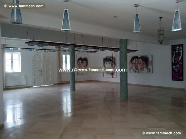 Local La Fontaine AV1084