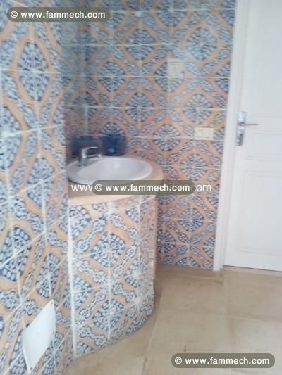 Local La Fontaine AV1084