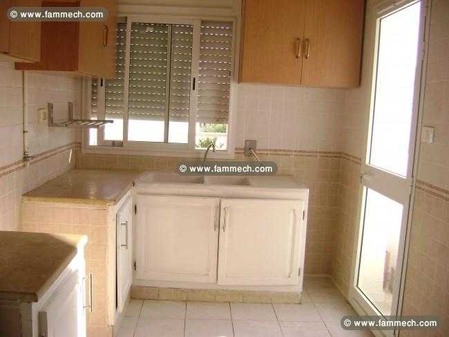 location maison 3 chambres+ 2salons+2 salles bain