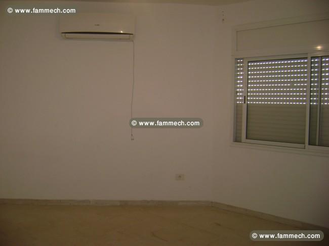 location maison 3 chambres+ 2salons+2 salles bain