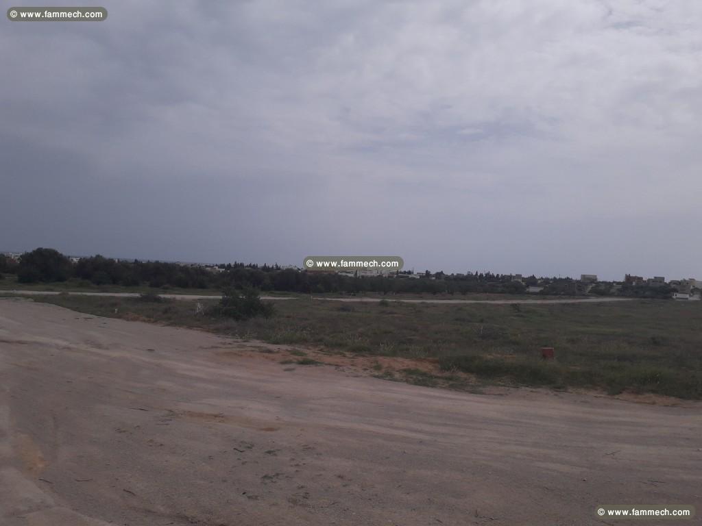 Lot de terrain de 335 m2 a 67000 dt