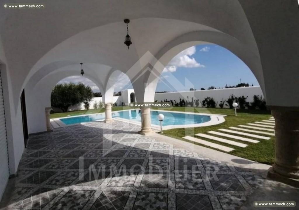 Luxieuse villa avec piscine à vendre 51555133