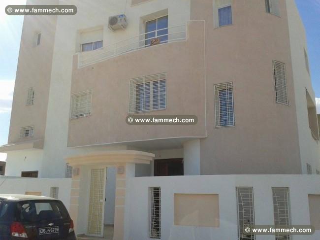 LUXUEUSX ETAGE DE VILLA POUR ETUDIANTES