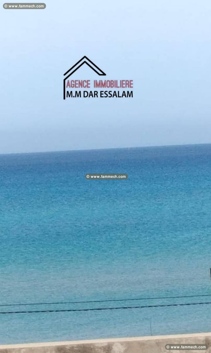 maison avec deux étage près de la mer