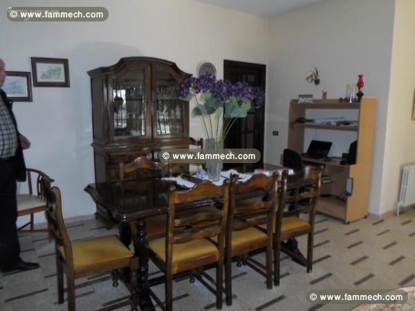 Maison s+4 , 700 ² , en top état de vendre.