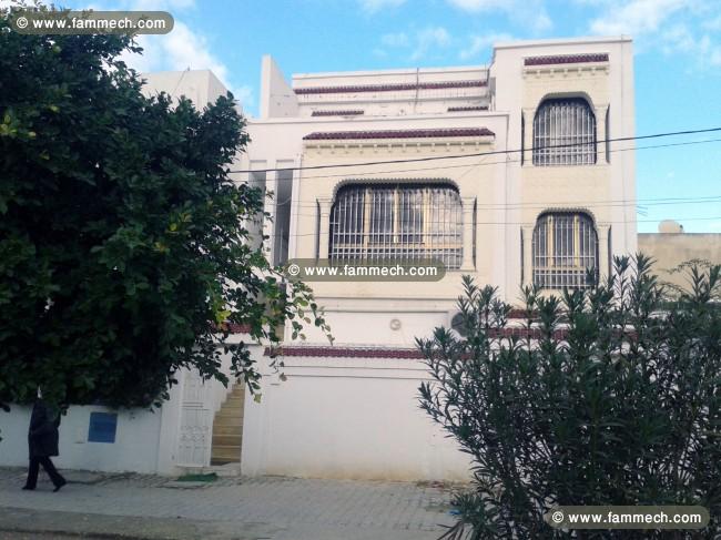 Maison spacieuse pour 2 familles nombreuses