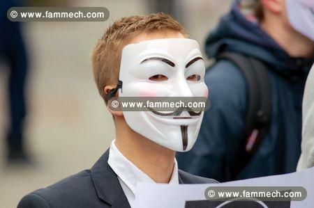 Masque Anonymous Original + 1 ITag offert