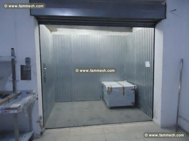 Monte charge hydraulique industrielle
