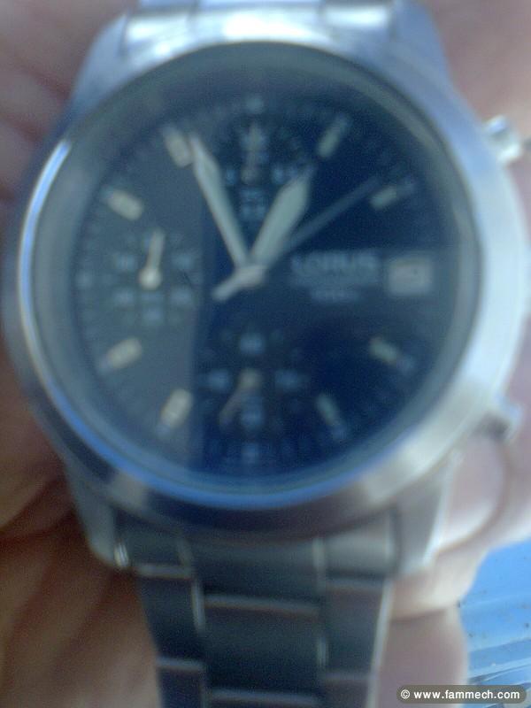 Montre chrono Lorus sous marque Seiko.