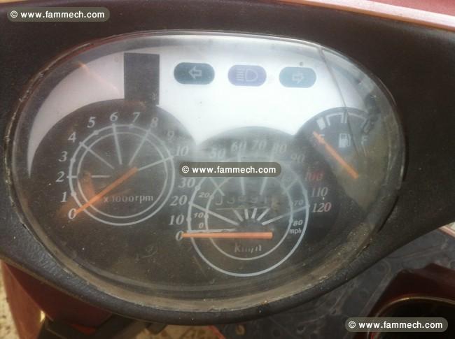 Moto 3 roues EMMA avec cabine 