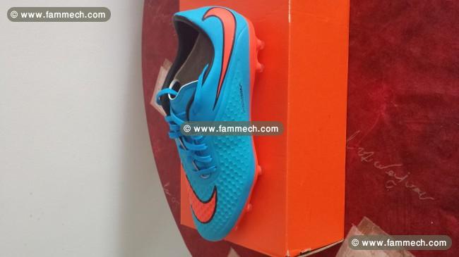 Nike crampon Hypervenom 44 importé de France neuf