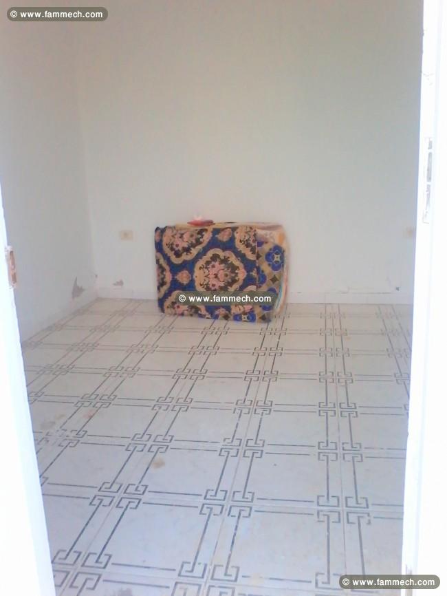 Petit studio et un terrain de 424 m2