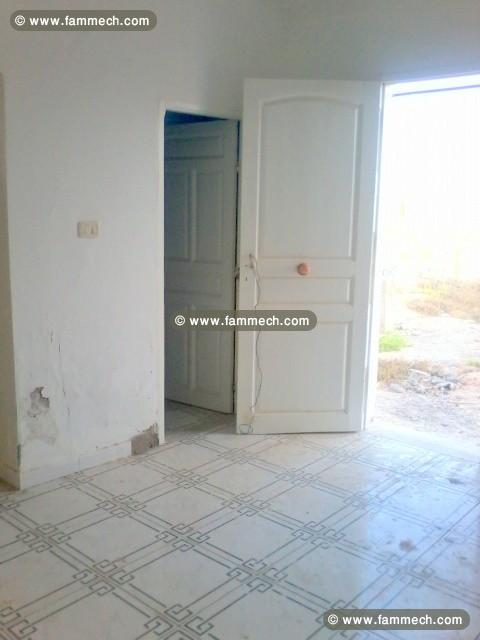 Petit studio et un terrain de 424 m2