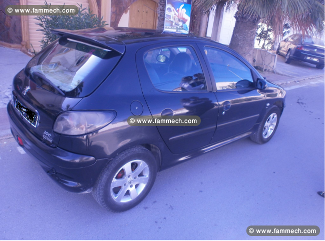 Peugeot 206 d’une femme importée de France 