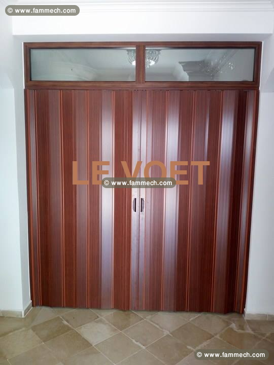 SEPARATION ET PORTE EN ACCORDEON ASPECT BOIS