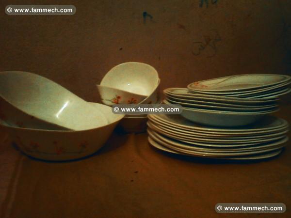 Service de table 32 pièces en porcelaine de marque