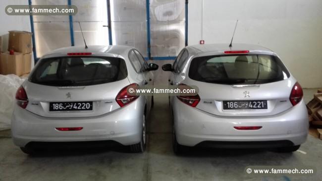 société privée vend 2 voitures peugeot 208 1ère ma