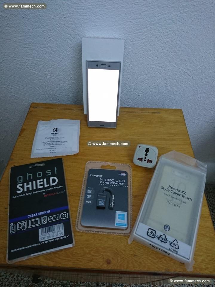 Sony Xperia XZ Dual SIM avec d'autre accessoire