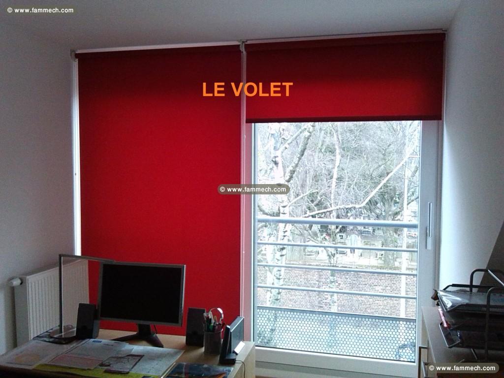 STORE INTERIEUR VERTICAL ET ENROULEUR