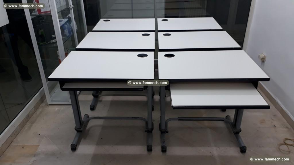 Table d'enseignement et comptoirs de réception