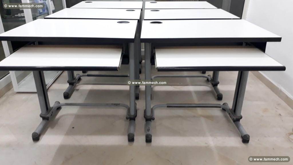 Table d'enseignement et comptoirs de réception