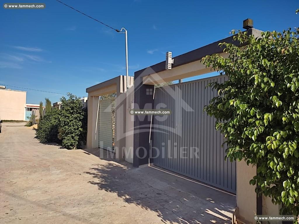 Terrain clôturé à vendre à Hammamet Sud à 175 MD 