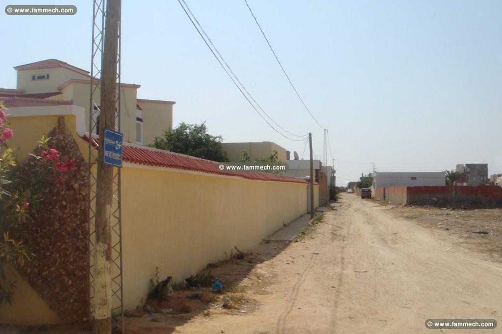 terrain de 500 m² a vendre dans une zone d'avenir.