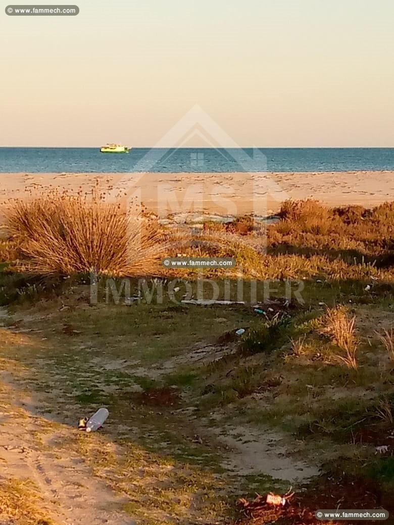 Terrain viabilisé pied dans l'eau à vendre 