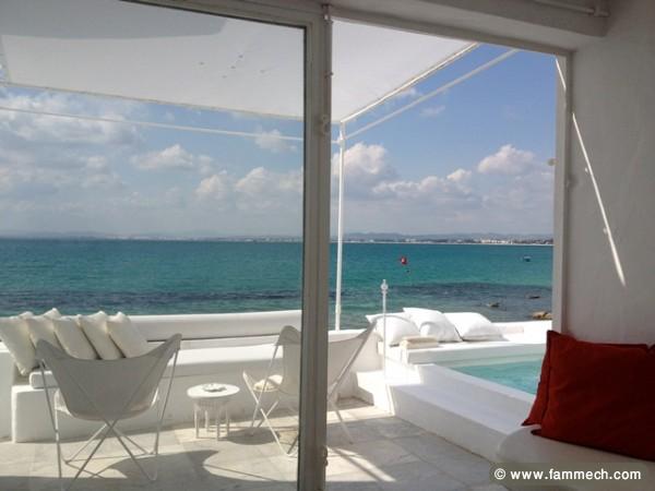 THE POOL HOUSE L475